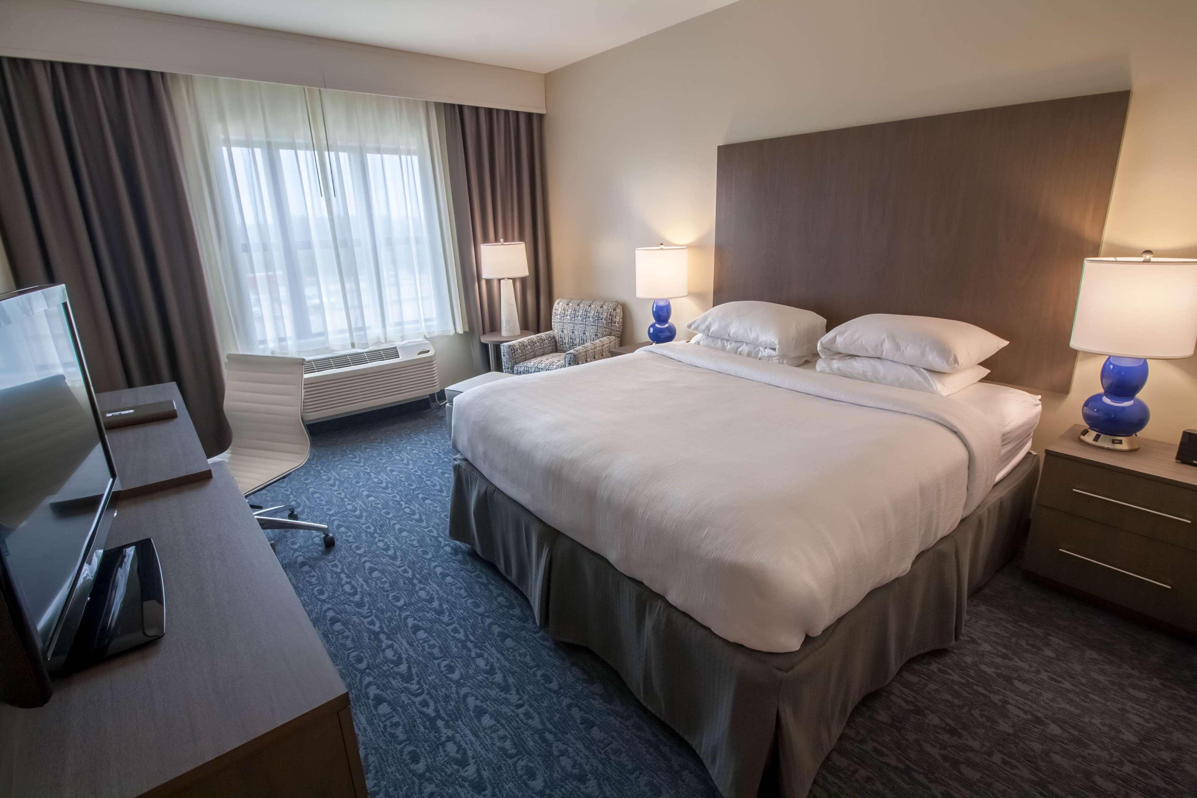 Hotel Renovo Des Moines Urbandale,Tapestry Collection Hilton Zewnętrze zdjęcie