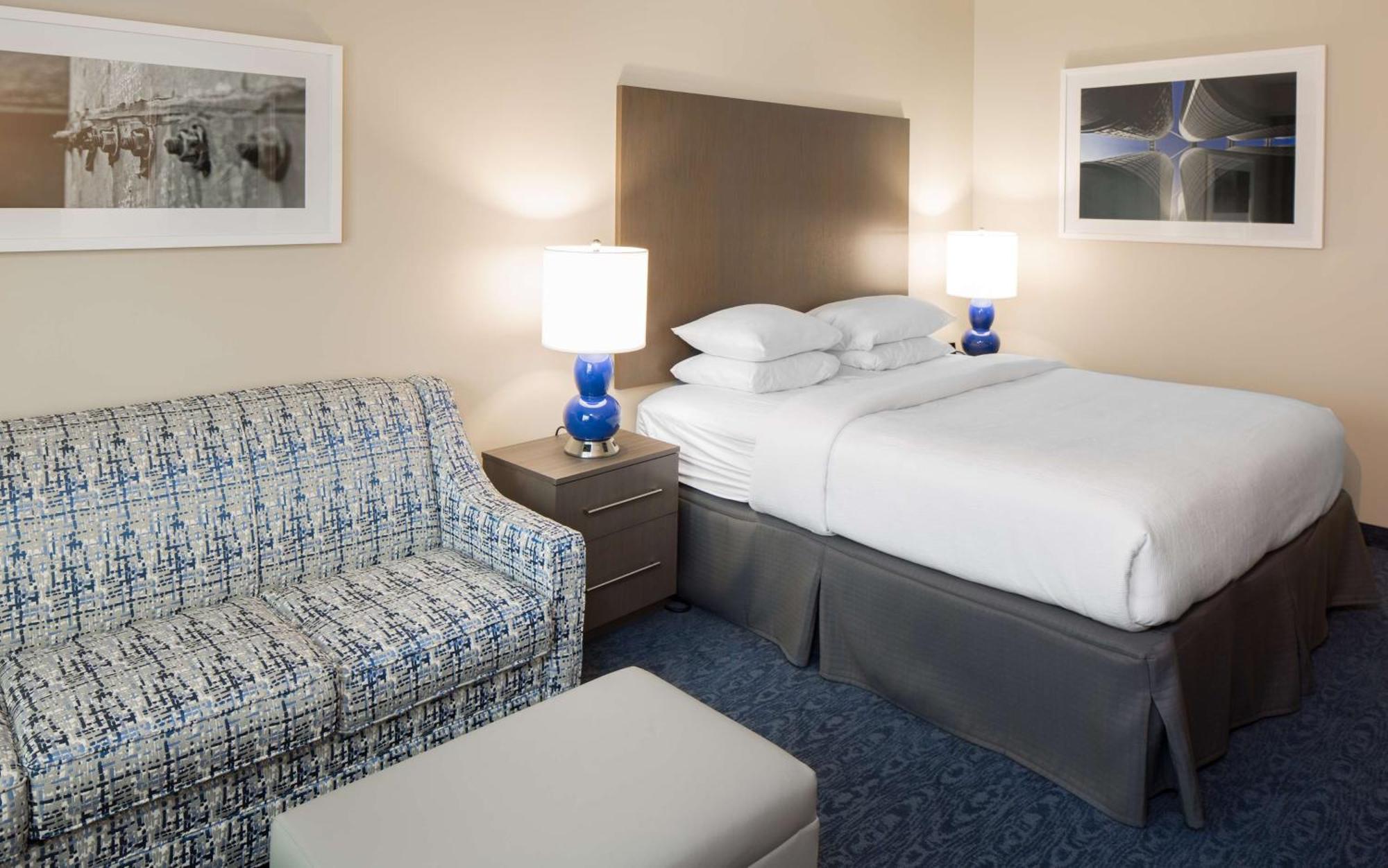 Hotel Renovo Des Moines Urbandale,Tapestry Collection Hilton Zewnętrze zdjęcie